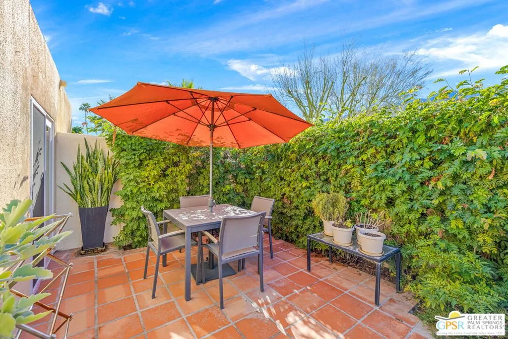 1115 E Alejo Road, Palm Springs, California 92262 home-pic-9